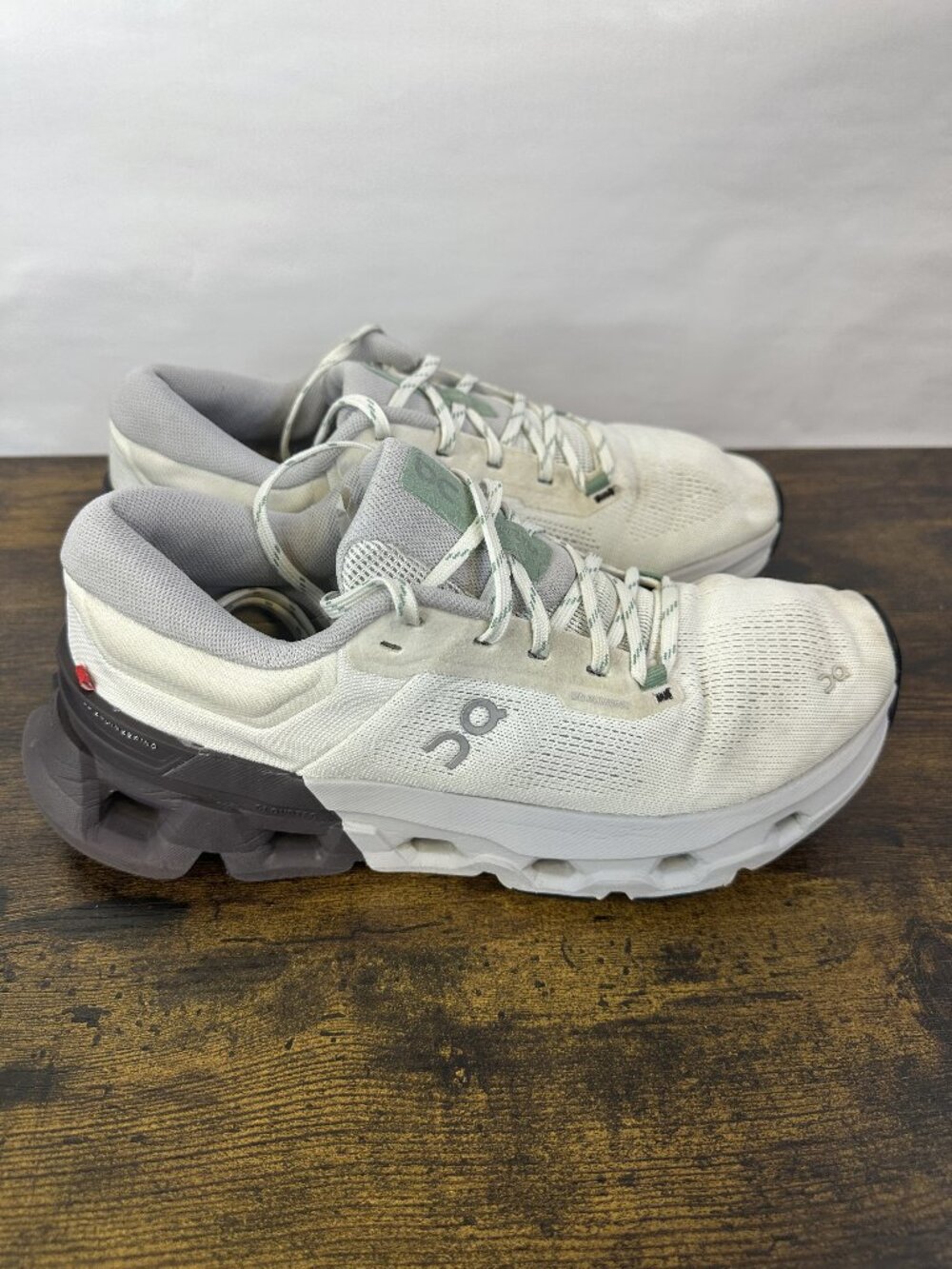 On Cloudflyer 5 White Pebble Mens Running Shoes Size 9 Gym Athletic Stability